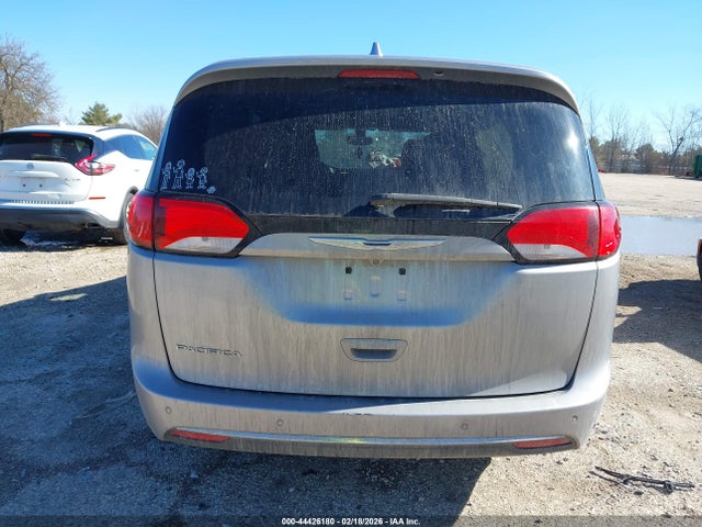 Aukcja sprzedaży 2017 Chrysler Pacifica Touring-l, vin: 2C4RC1BG4HR738996, numer aukcji: 44426180