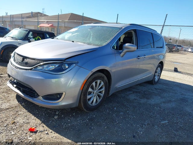Aukcja sprzedaży 2017 Chrysler Pacifica Touring-l, vin: 2C4RC1BG4HR738996, numer aukcji: 44426180