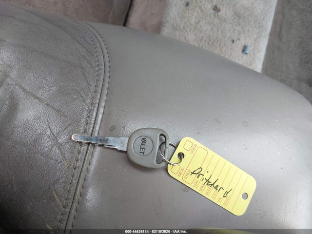 2000 Buick Lesabre Limited მანქანა იყიდება აუქციონზე, vin: 1G4HR54K8YU105550, აუქციონის ნომერი: 44426184