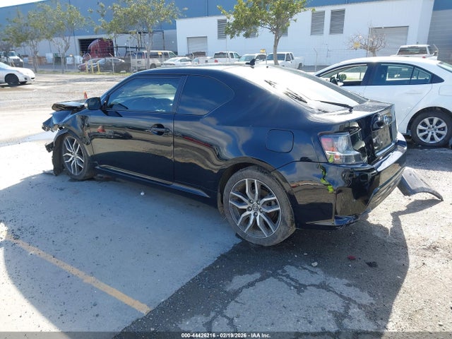 JTKJF5C78GJ015626 Scion TC