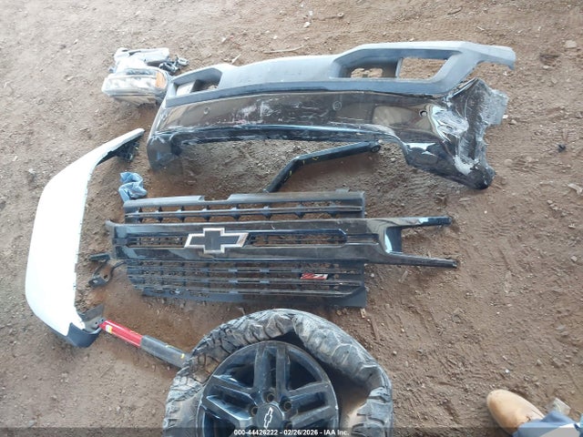 3GCPYFED5LG125985 Chevrolet Silverado 1500 4wd Short Bed Lt Trail Boss
