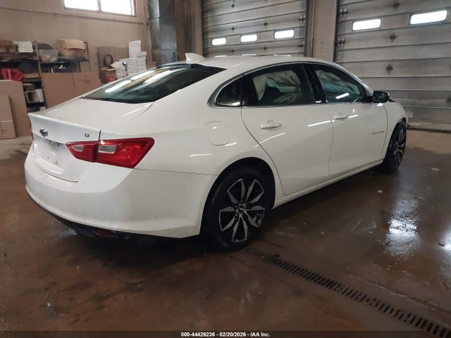 1G1ZE5ST2HF287047 Chevrolet MALIBU 1LT