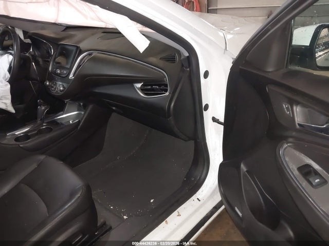 1G1ZE5ST2HF287047 Chevrolet MALIBU 1LT