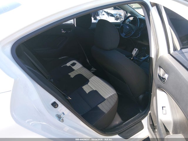 3KPFL4A7XHE121318 KIA FORTE S