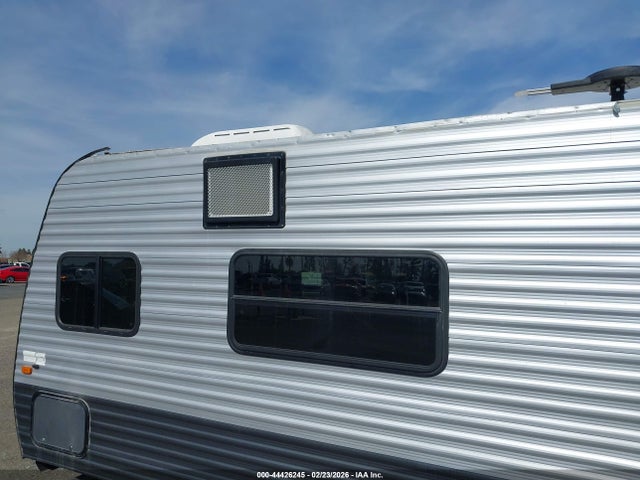 Продажа на аукционе авто 2017 Keystone Rv Summerland Mini 1800, vin: 4YDT18015HW152993, номер лота: 44426245