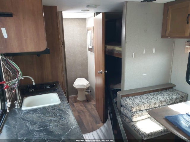 Продажа на аукционе авто 2017 Keystone Rv Summerland Mini 1800, vin: 4YDT18015HW152993, номер лота: 44426245