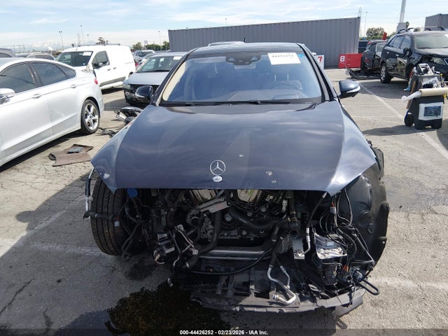 WDDUG8DB2JA380743 Mercedes-Benz S 560