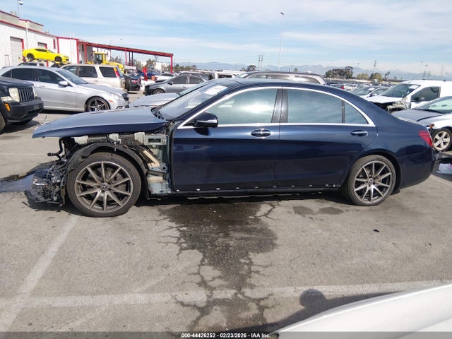 WDDUG8DB2JA380743 Mercedes-Benz S 560