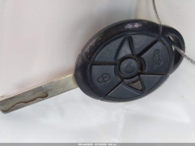 2005 MINI COOPER WMWRC33475TC56480 Photo 10