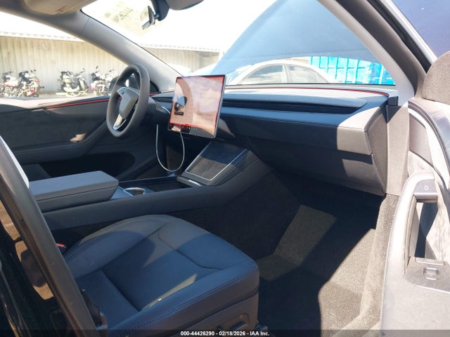 7SAYGDED2TF437380 Tesla Model Y Premium Rear-wheel Drive/standard Rear-wheel Drive