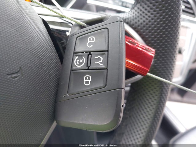 44426314 :رقم المزاد ، 3VVCB7AX5NM076461 vin ، 2022 Volkswagen Tiguan 2.0t Se R-line Black مزاد بيع