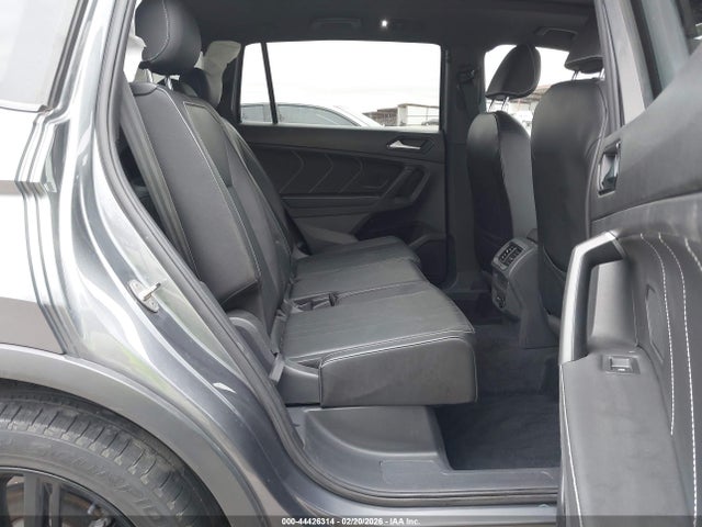 44426314 :رقم المزاد ، 3VVCB7AX5NM076461 vin ، 2022 Volkswagen Tiguan 2.0t Se R-line Black مزاد بيع