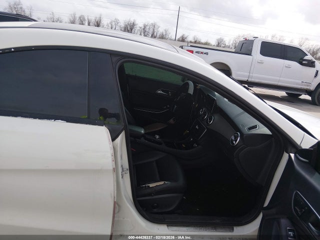 2014 MERCEDES-BENZ CLA 250 WDDSJ4EBXEN141374 Photo 4