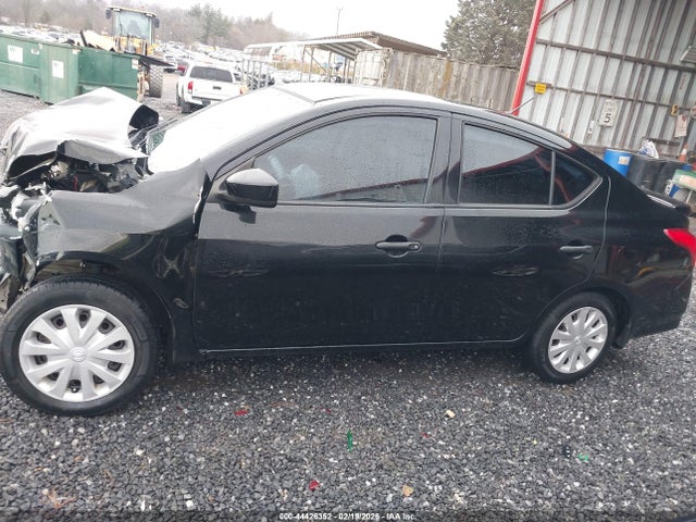 3N1CN7AP2JL887921 Nissan Versa 1.6 S+