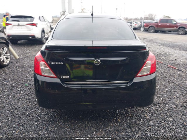 3N1CN7AP2JL887921 Nissan Versa 1.6 S+