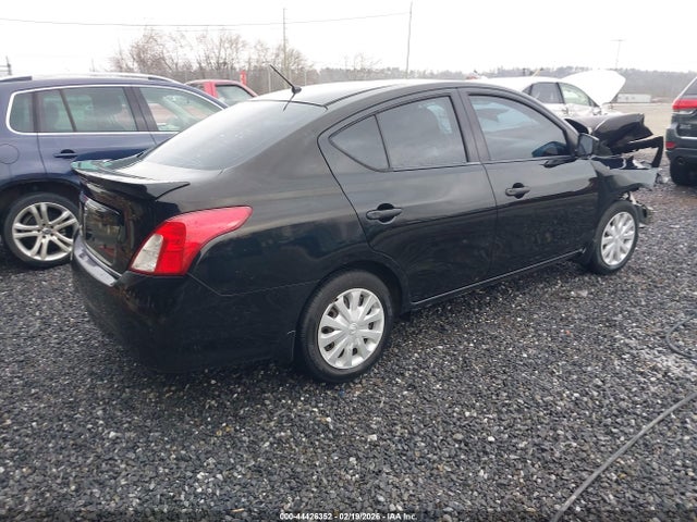 3N1CN7AP2JL887921 Nissan Versa 1.6 S+
