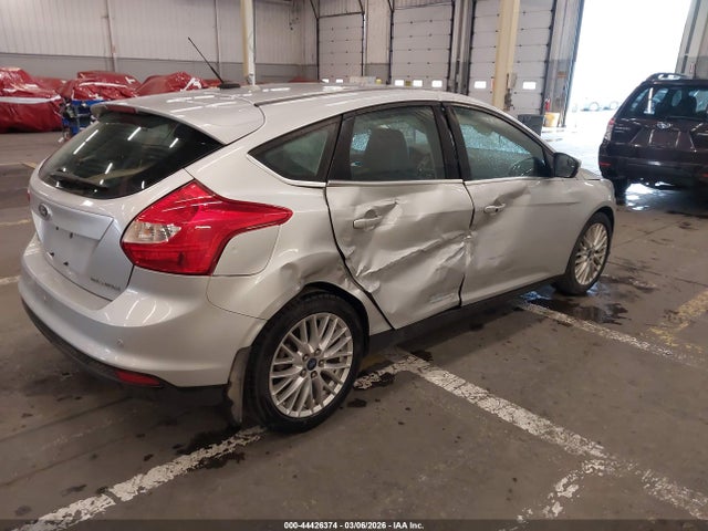 Ford Focus Titanium 2014 1FADP3N28EL463475 Image 4