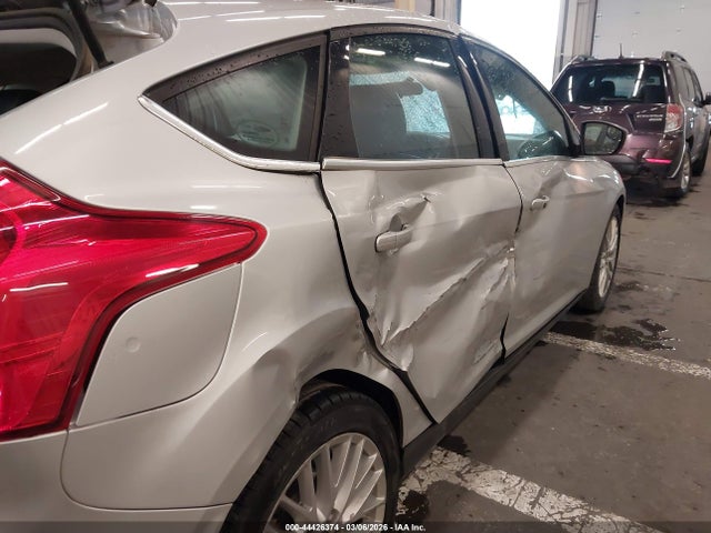 Ford Focus Titanium 2014 1FADP3N28EL463475 Image 6