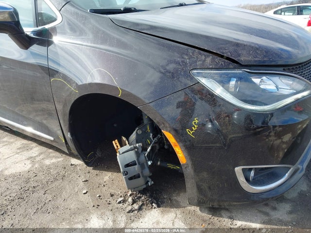 2C4RC1GG9HR561239 Chrysler Pacifica Limited
