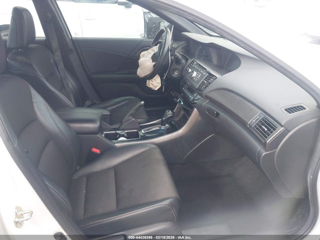 1HGCR2F56GA085563 Honda Accord Sport