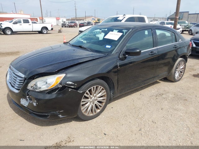 2012 Chrysler 200 Lx მანქანა იყიდება აუქციონზე, vin: 1C3CCBAB9CN104885, აუქციონის ნომერი: 44426402