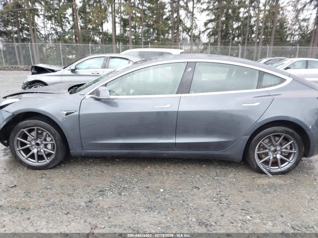 Продажа на аукционе авто 2020 Tesla Model 3 Standard Range Plus Rear-wheel Drive/standard Range Rear-wheel Drive, vin: 5YJ3E1EA1LF644232, номер лота: 44426403