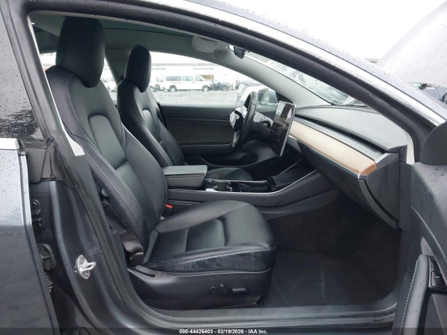 Продажа на аукционе авто 2020 Tesla Model 3 Standard Range Plus Rear-wheel Drive/standard Range Rear-wheel Drive, vin: 5YJ3E1EA1LF644232, номер лота: 44426403