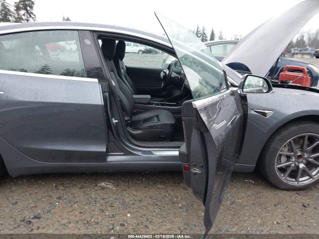 Продажа на аукционе авто 2020 Tesla Model 3 Standard Range Plus Rear-wheel Drive/standard Range Rear-wheel Drive, vin: 5YJ3E1EA1LF644232, номер лота: 44426403