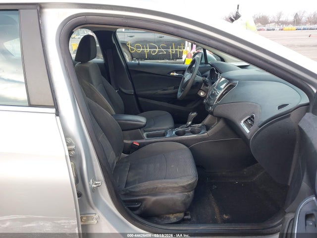 1G1BE5SM1H7153330 Chevrolet Cruze Lt Auto