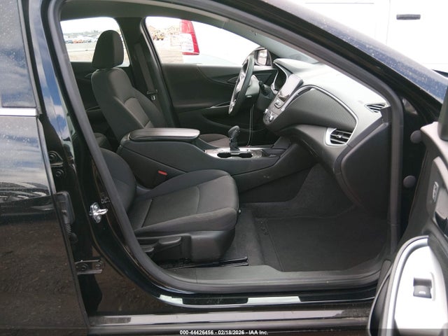 1G1ZD5ST5PF239527 Chevrolet Malibu Fwd 1lt