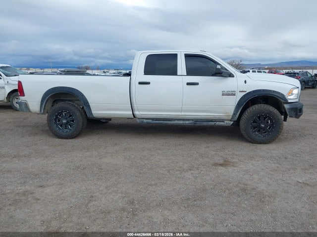 44426466 :رقم المزاد ، 3C6UR5HJ0JG379474 vin ، 2018 Ram 2500 مزاد بيع