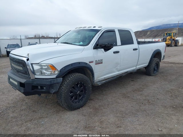 44426466 :رقم المزاد ، 3C6UR5HJ0JG379474 vin ، 2018 Ram 2500 مزاد بيع