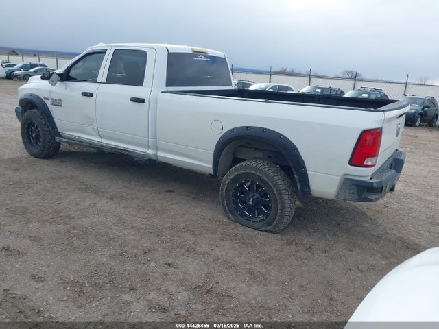 44426466 :رقم المزاد ، 3C6UR5HJ0JG379474 vin ، 2018 Ram 2500 مزاد بيع
