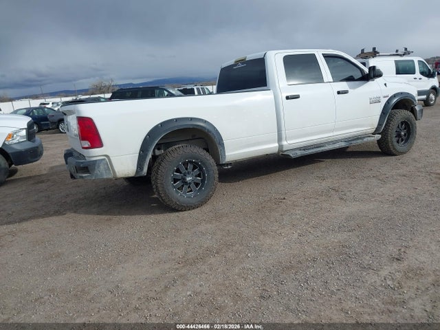 44426466 :رقم المزاد ، 3C6UR5HJ0JG379474 vin ، 2018 Ram 2500 مزاد بيع