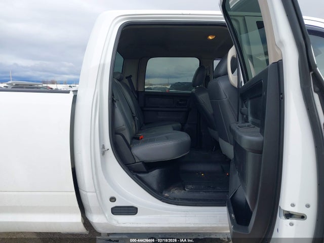 44426466 :رقم المزاد ، 3C6UR5HJ0JG379474 vin ، 2018 Ram 2500 مزاد بيع