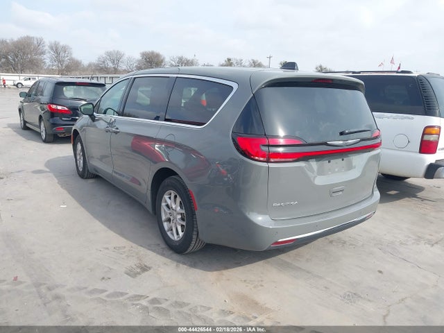 2025 CHRYSLER PACIFICA 2C4RC1BG2SR504315 Photo 2