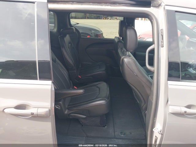 2025 CHRYSLER PACIFICA 2C4RC1BG2SR504315 Photo 7