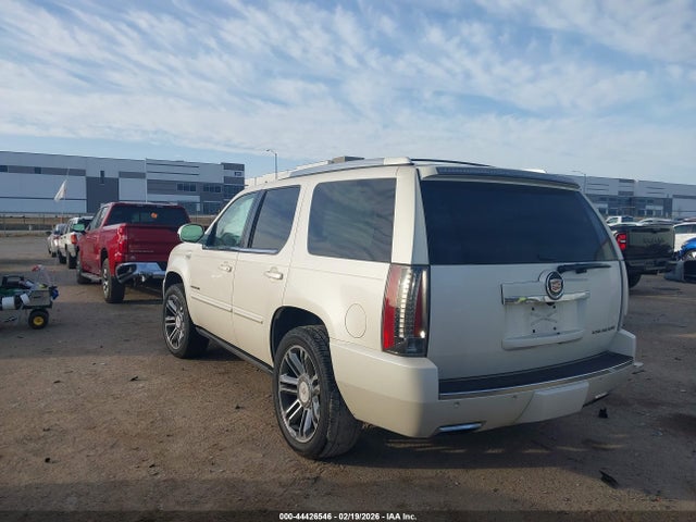 2014 CADILLAC ESCALADE 1GYS3CEFXER109710 Photo 2