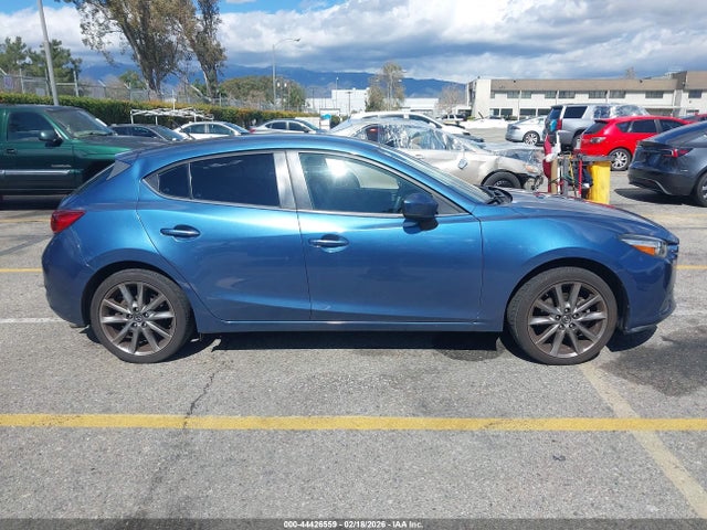3MZBN1L36JM246469 Mazda Mazda3 Touring