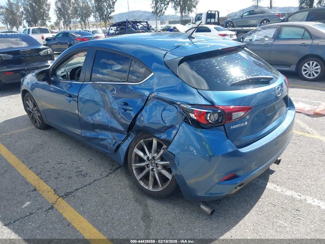 3MZBN1L36JM246469 Mazda Mazda3 Touring