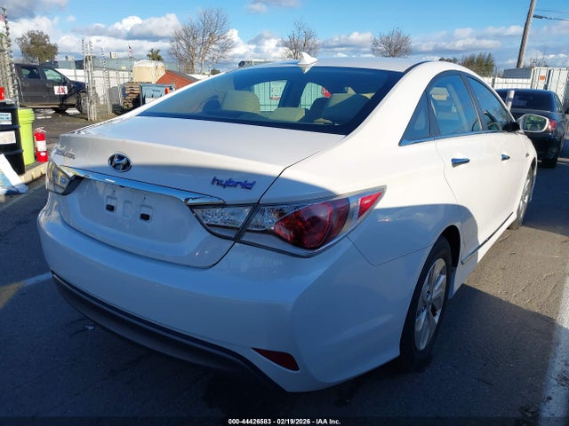 Hyundai SONATA HYBRID 2015 KMHEC4A48FA122013 Image 4