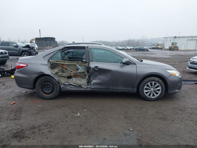 4T4BF1FK3FR452906 Toyota CAMRY LE