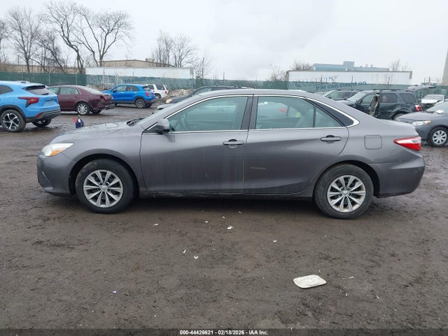 4T4BF1FK3FR452906 Toyota CAMRY LE