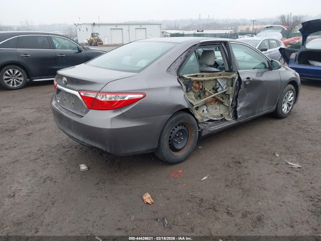 4T4BF1FK3FR452906 Toyota CAMRY LE