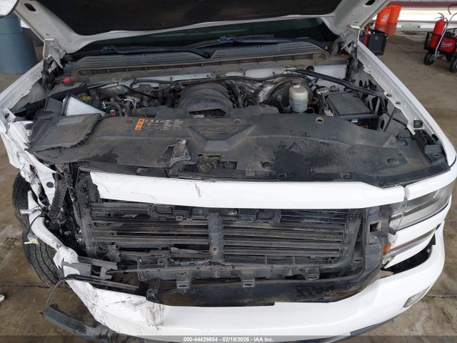 1GCVKREC5JZ159102 Chevrolet Silverado 1500 2lt