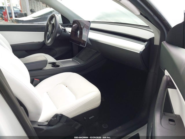 2022 TESLA MODEL Y 7SAYGDEF5NF410534 Photo 4