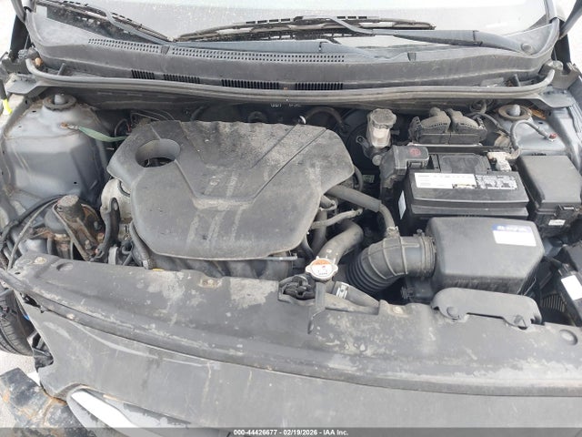 KMHCT4AE4HU318015 Hyundai ACCENT SE