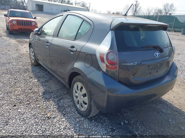 2014 TOYOTA PRIUS C JTDKDTB35E1067829 Photo 2
