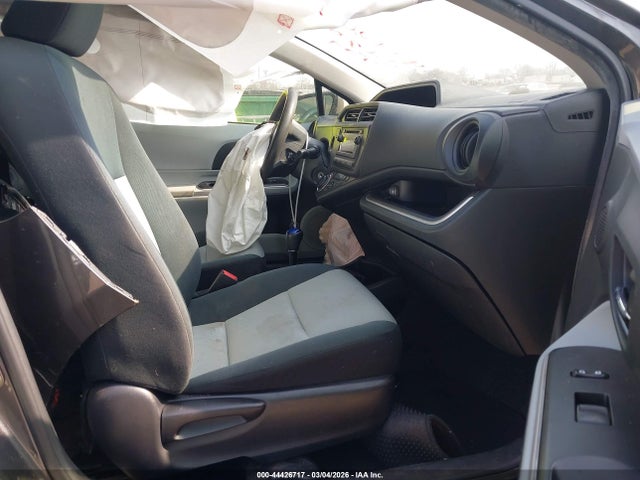 2014 TOYOTA PRIUS C JTDKDTB35E1067829 Photo 4