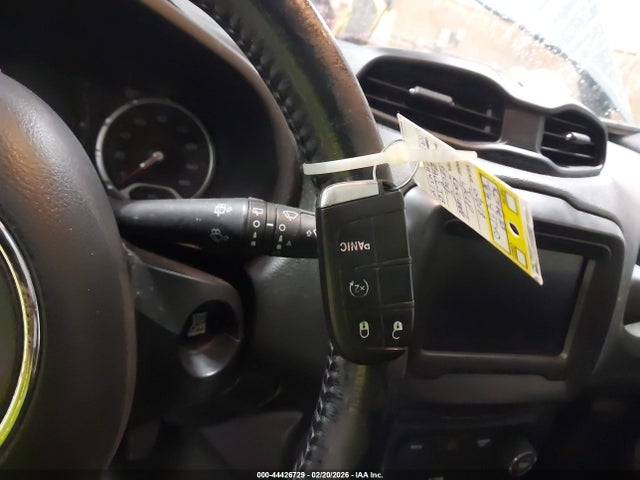 Продаж на аукціоні авто 2018 Jeep Renegade Latitude 4x4, vin: ZACCJBBB5JPH43740, номер лоту: 44426729